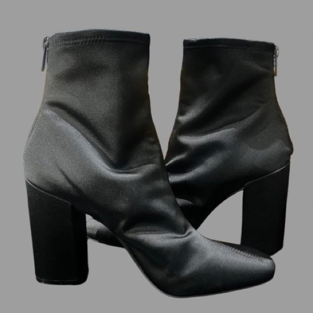 🔥🔥Last minute gifts!🔥🔥Jessica Simpson Black Heeled Boots, treat yourself for $39